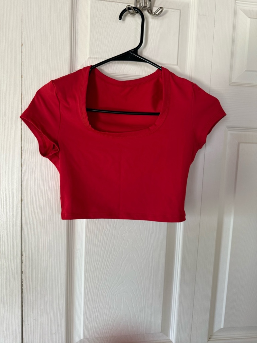 SHEIN Red Scoop Neck Crop Top